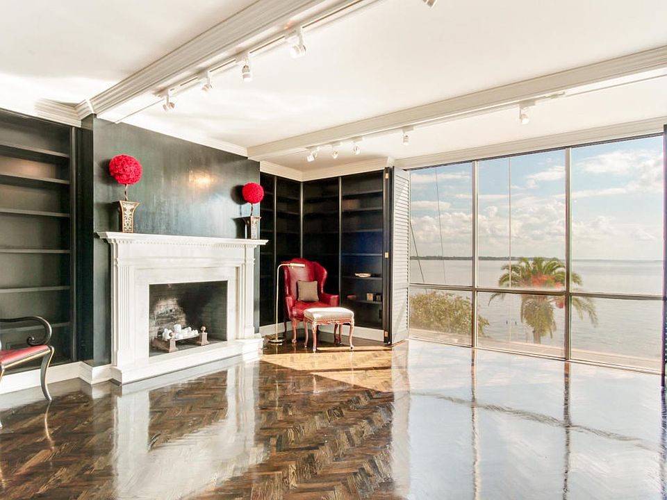 Library/Office with Fireplace