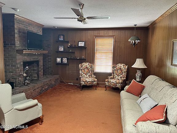 3rd image of 610 Gurley Dairy Rd