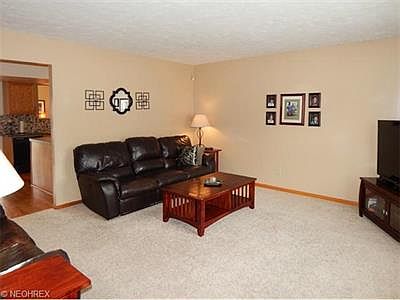 4th image of 98 High Point Dr Unit 39