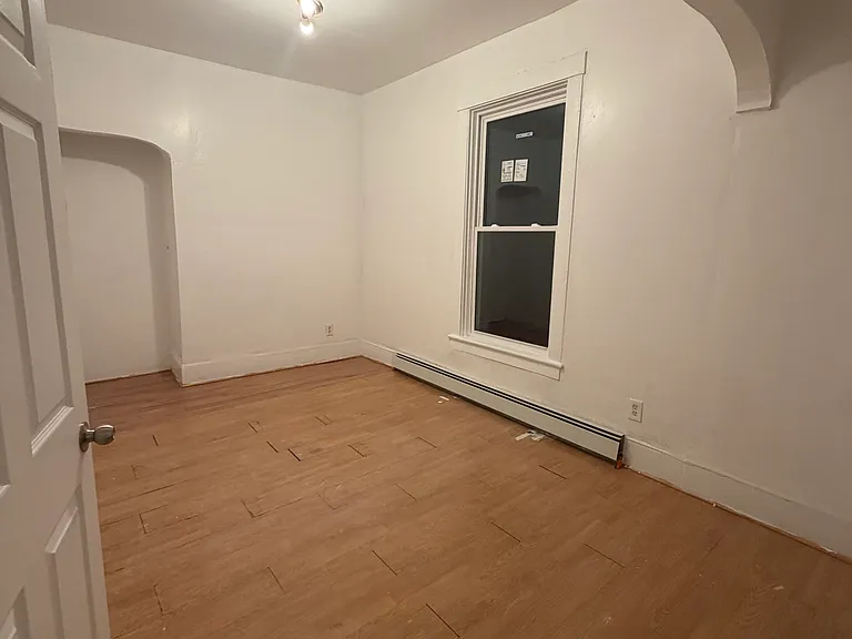 274 Pine St #1 — Photo 4