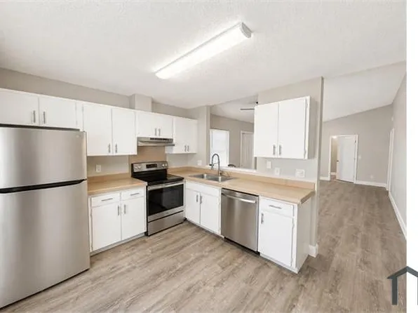 3133 Huron Ave APT A, Oldsmar, FL 34677