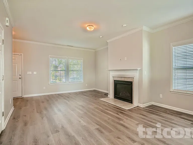 657 Shellbark Dr — Photo 4