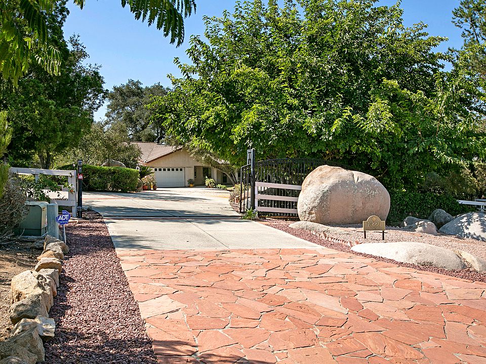 1st image of 27880 High Vista Dr