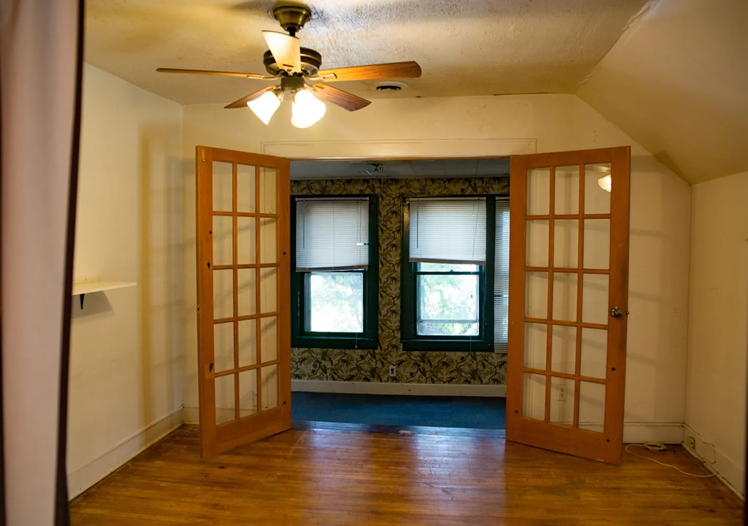 1082-11 — Photo 3