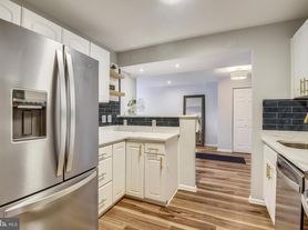 5340 Holmes Run Pkwy