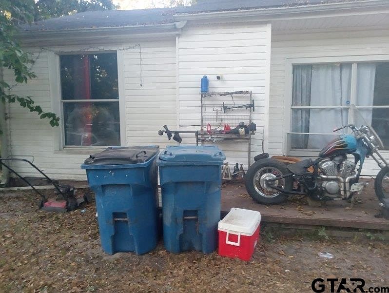 1st image of 405 E South St