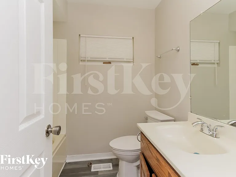 484 Talala St — Photo 13