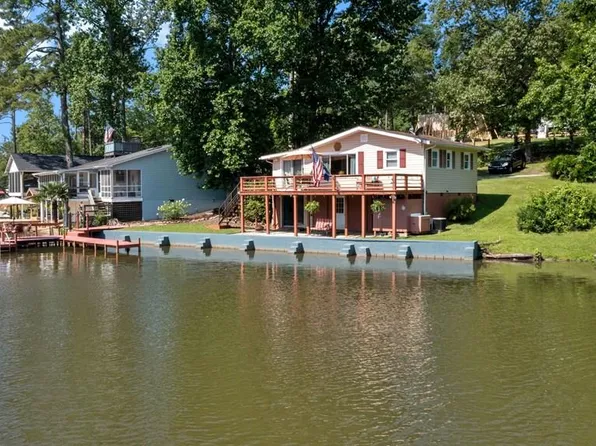 101 Drake Dr, Cross Hill, SC 29332