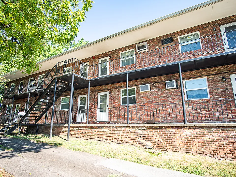 2711 Woodrow Dr #3