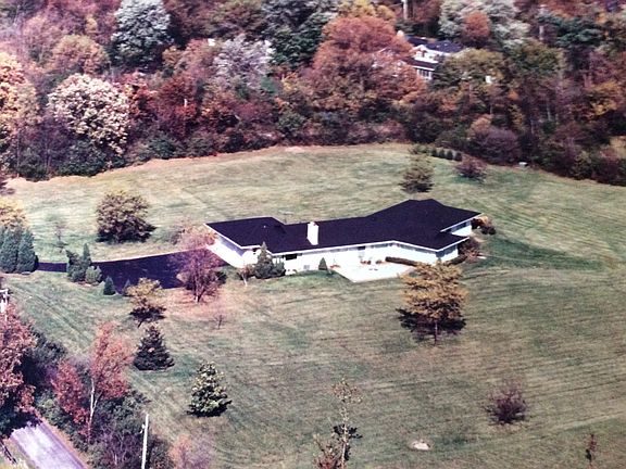 3rd image of 1841 Hilltop Ln