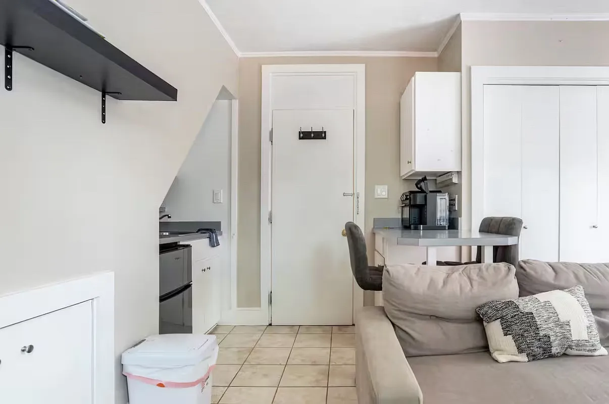 280 State St — Photo 4