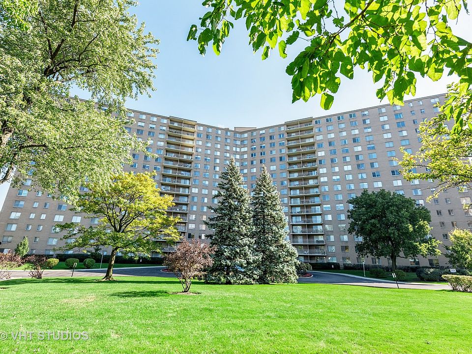 1st image of 7061 N Kedzie Ave Suite 407