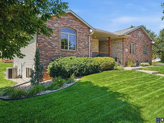 4th image of 7701 Glynoaks Dr