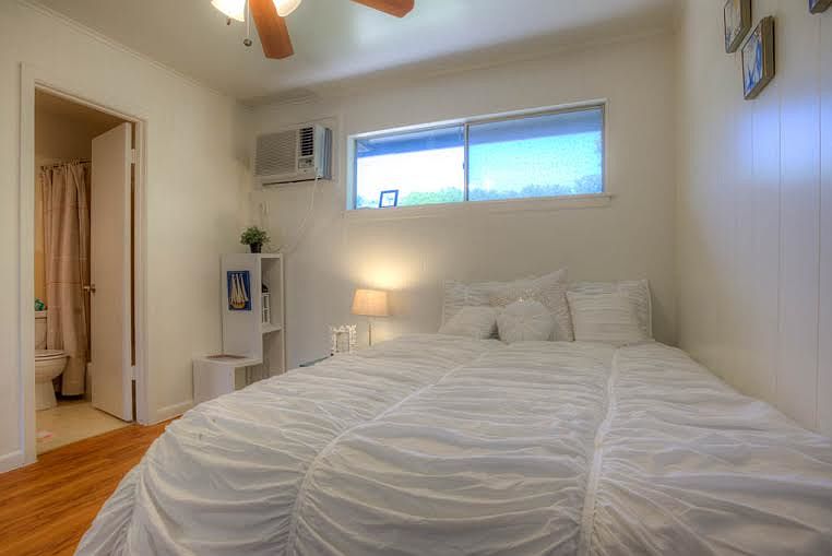 2nd image of 3501 Speedway APT 205