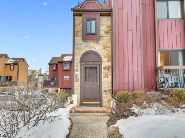 95 Wimbledon Sq, Washington Twp., NJ 07853