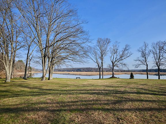 85 River Road