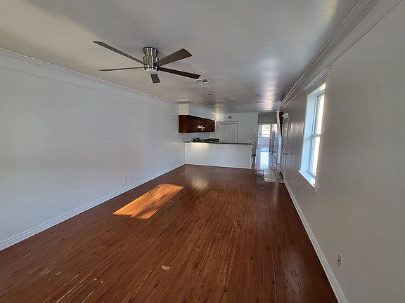 2nd image of 3305 Louisiana Avepkwy