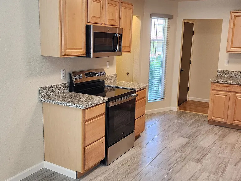 2580 Valmar Pl — Photo 6
