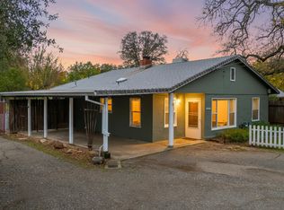 1271 Mistletoe Ln, Redding, CA 96002