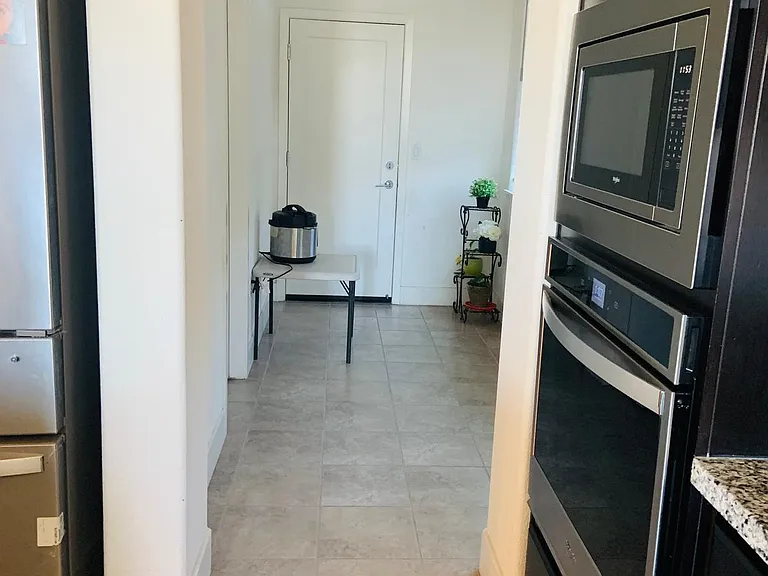 1462 S Barker St — Photo 3