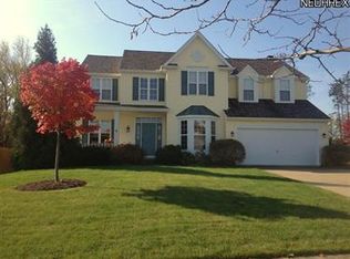 1060 Sugarhouse Ln, Medina, OH 44256