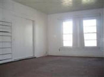 4th image of 322 E 6th St