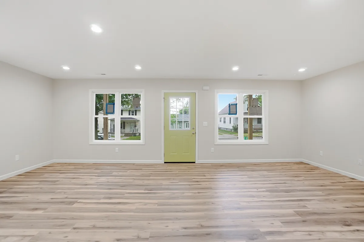 Building Photo - 1626 Howell St #101