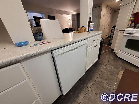 4th image of 4049 N Greenview Ave #1G