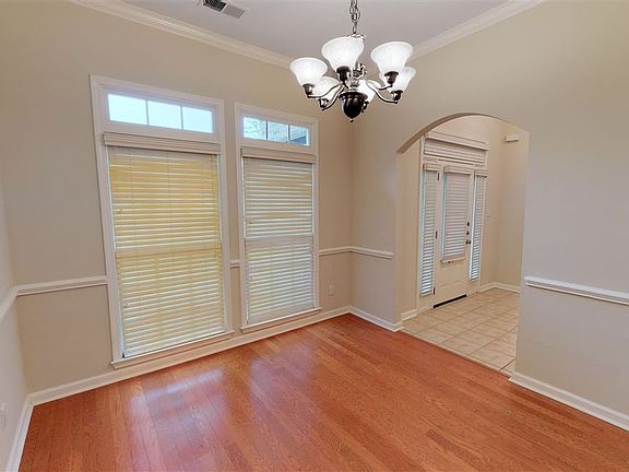 4th image of 9082 Deer Meadow Dr