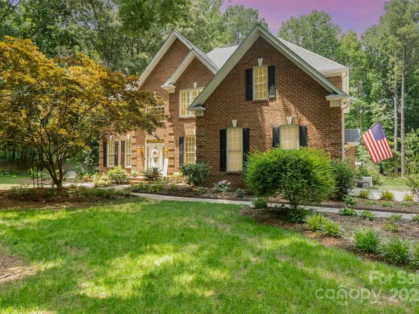 6418 Antioch Ct, Matthews, NC 28104