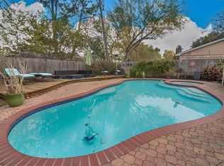 16403 Tibet Rd, Friendswood, TX 77546