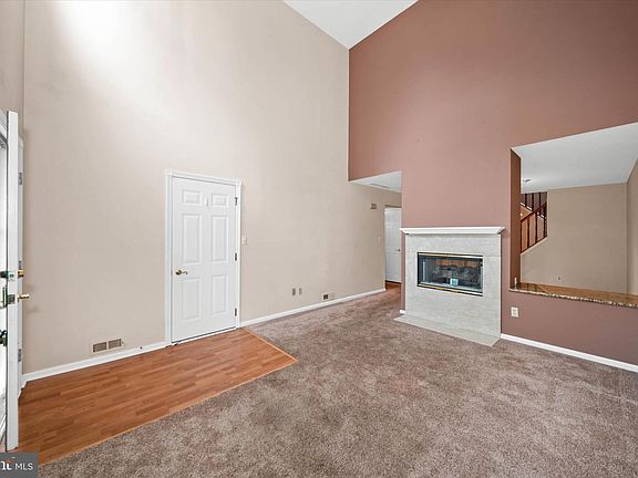 3rd image of 37 Standiford Ct #158
