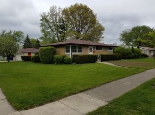 326 E Hilton Ave, Addison, IL 60101