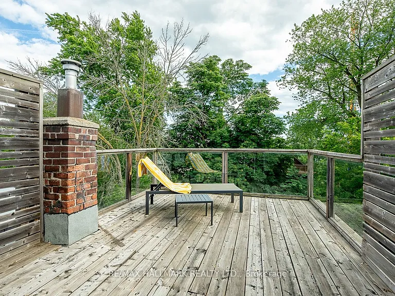 35 Dingwall Ave — Photo 26