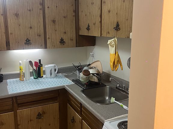 4th image of 325 E 13th Ave #108