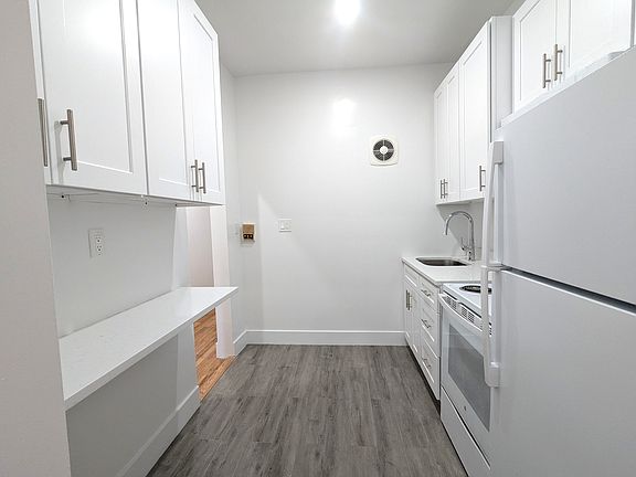 2nd image of 57 W 105th St #2H