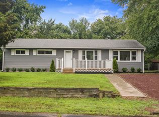 35 Maplewood Dr, Brick, NJ 08723