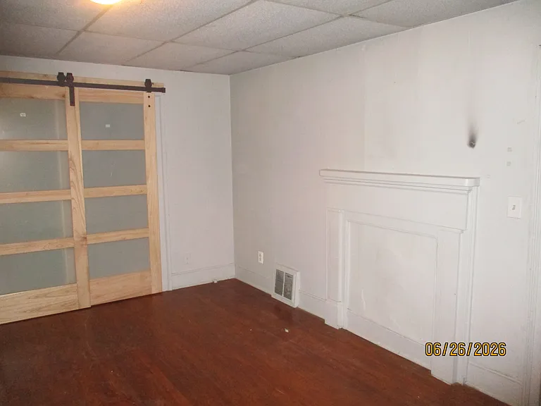 215 Baldwin Apt A - Photo 2_07062026