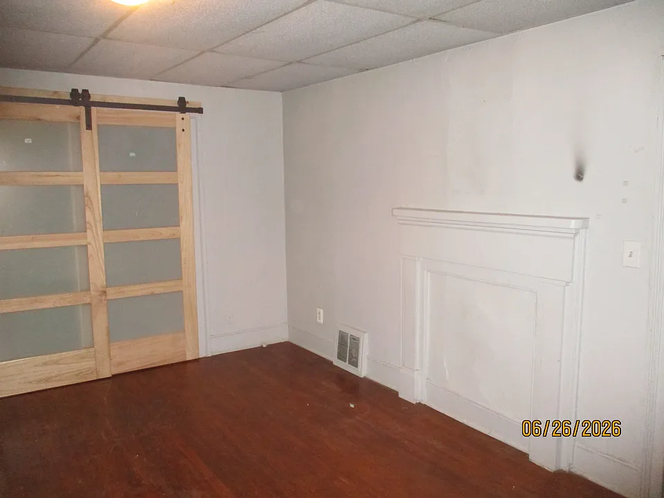 215 Baldwin Apt A - Photo 2_07062026