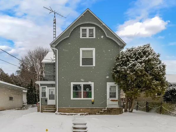 917 South 26th STREET, Manitowoc, WI 54220