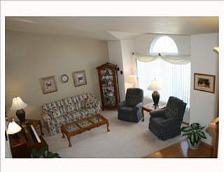 4th image of 3834 Parkhill Dr