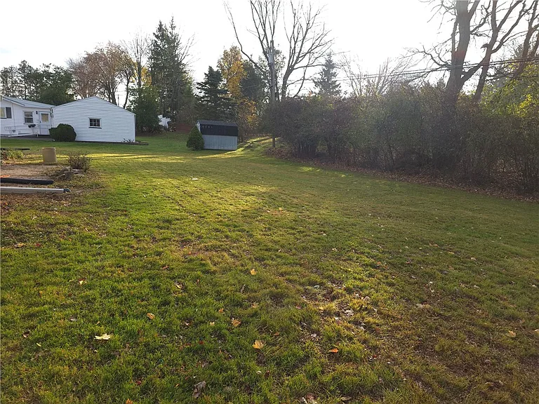 379 Hollybrook Rd — Photo 30