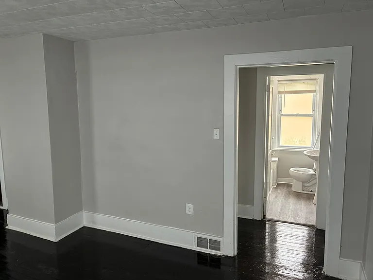 112 Schley Ave — Photo 34