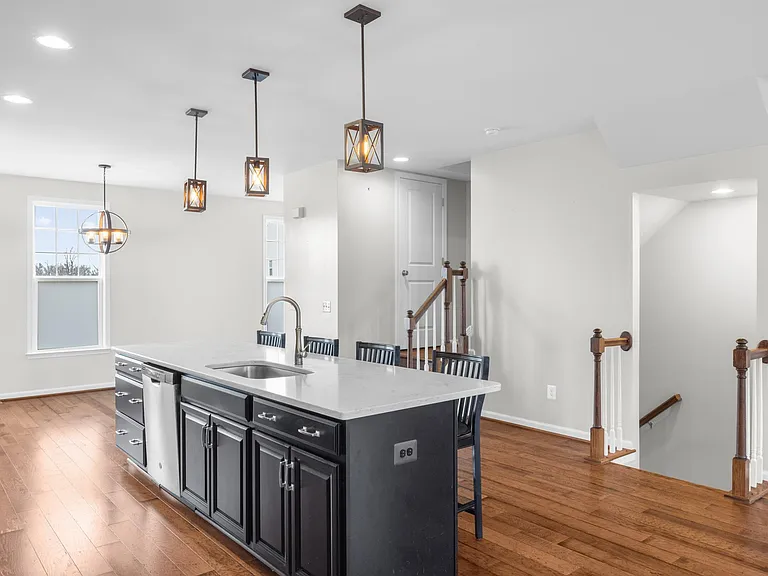 133 Biscane Ct — Photo 4