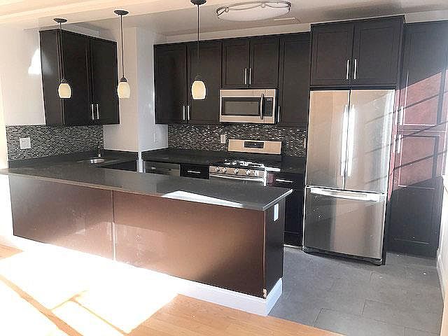 1st image of 72 Barrow St APT 4K