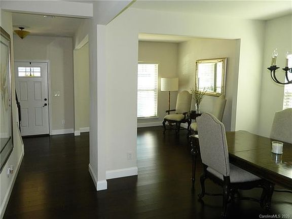 5th image of 1315 Yellow Springs Dr