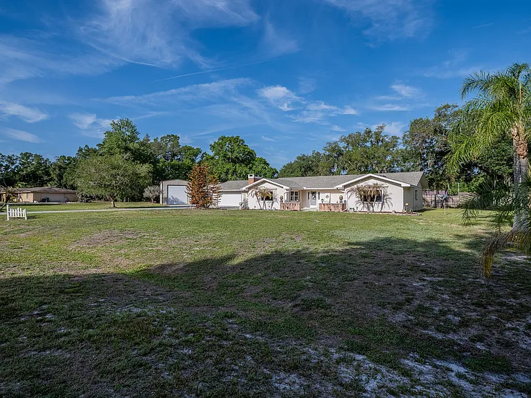 5905 Whispering Pines Rd — Photo 5