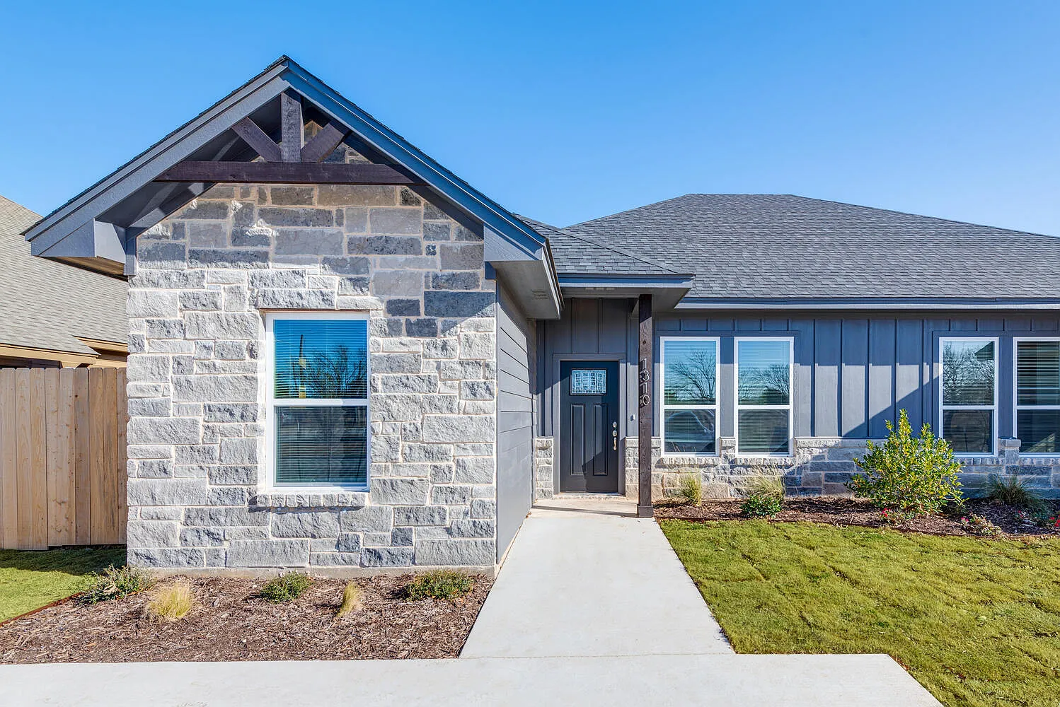 3 bed, $1,645 — Photo 1