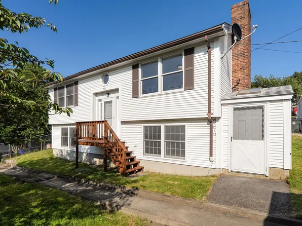 32 Danis St, Fall River, MA 02720