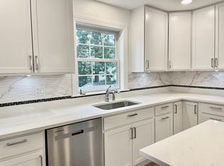 215 High St #17, Taunton, MA 02780